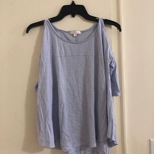 Cold shoulder top!